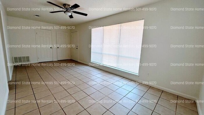 Building Photo - 826 Jane Dr