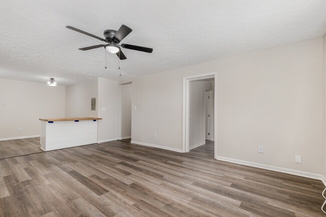 Building Photo - 3028 Cleinview Ave