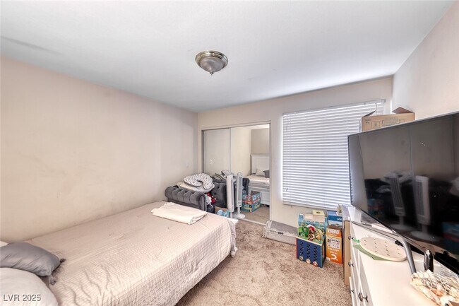 Building Photo - 4400 S Jones Blvd