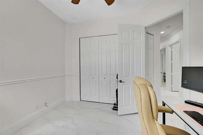 Building Photo - 11163 NW 69th Pl