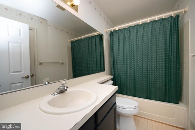Building Photo - 178 Kettlebrook Dr