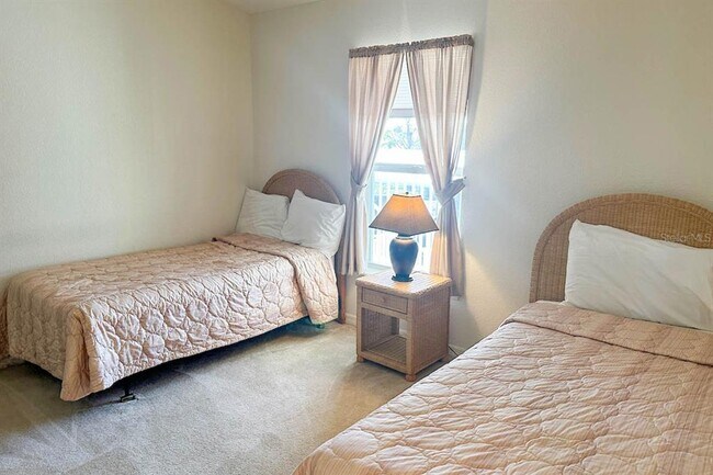 Building Photo - 8050 Memory Ln