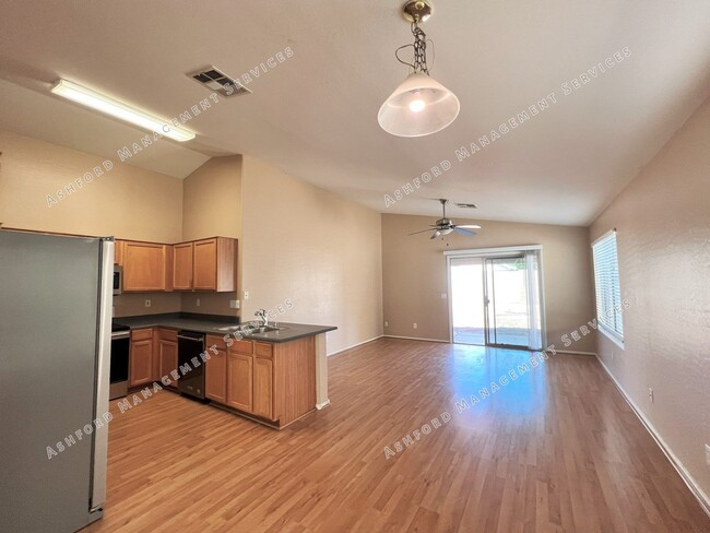 Building Photo - ***$600 OFF MOVE IN TOTAL SPECIAL: ASHTON ...