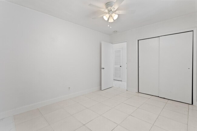 Building Photo - 804 NW 2nd Ave