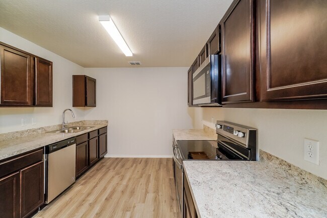 Building Photo - Green Lake Meadow - 10390 Clearwater Way, ...