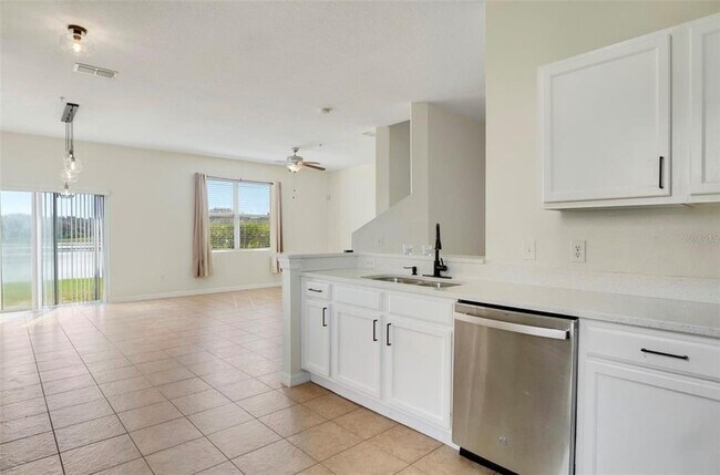 Building Photo - 1604 Scarlet Oak Loop