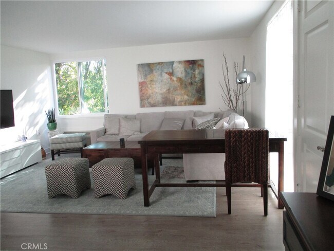 Building Photo - 348 Avenida Sevilla