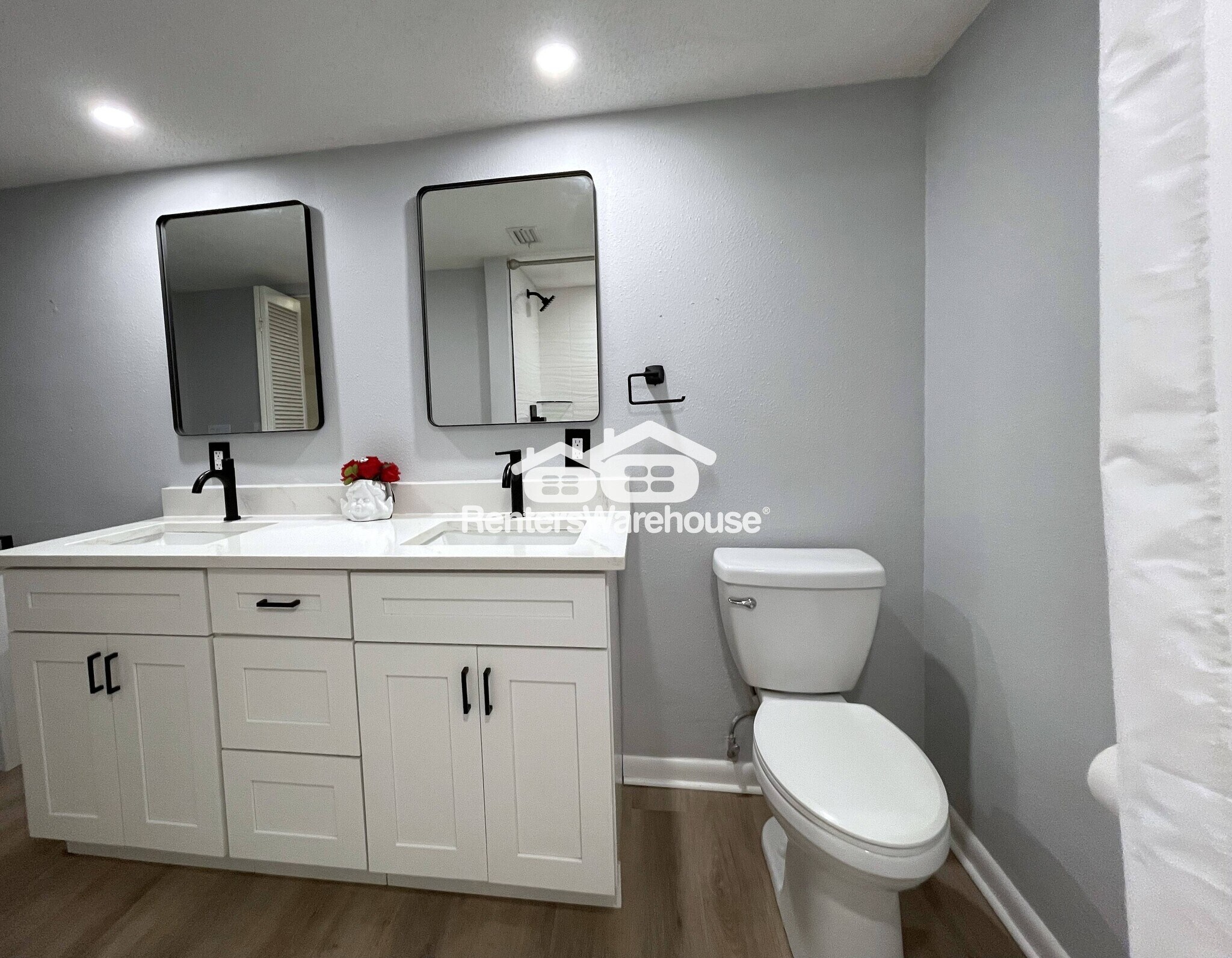 Building Photo - 300 S Florida Ave