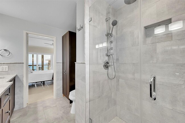 Building Photo - 111 N Pompano Beach Blvd