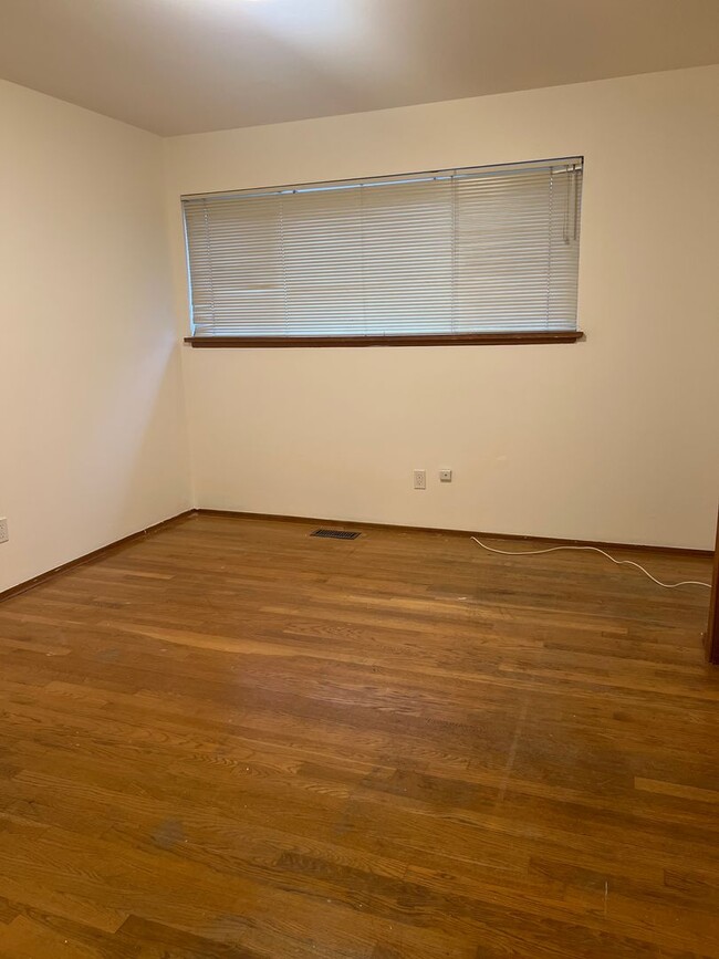 Building Photo - Spacious Home for Rent in South Seattle’s ...