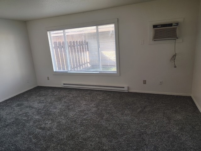 Building Photo - 2616 19th Ave W