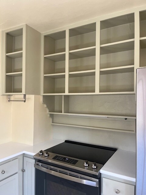 Building Photo - 831 E Platte Ave