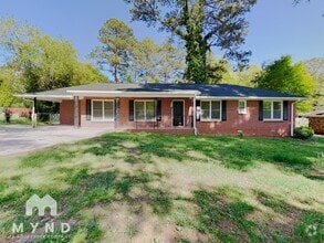 Building Photo - 2728 Columbia Dr