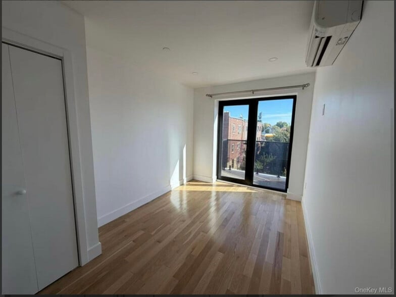 Building Photo - 163-14 Sanford Ave