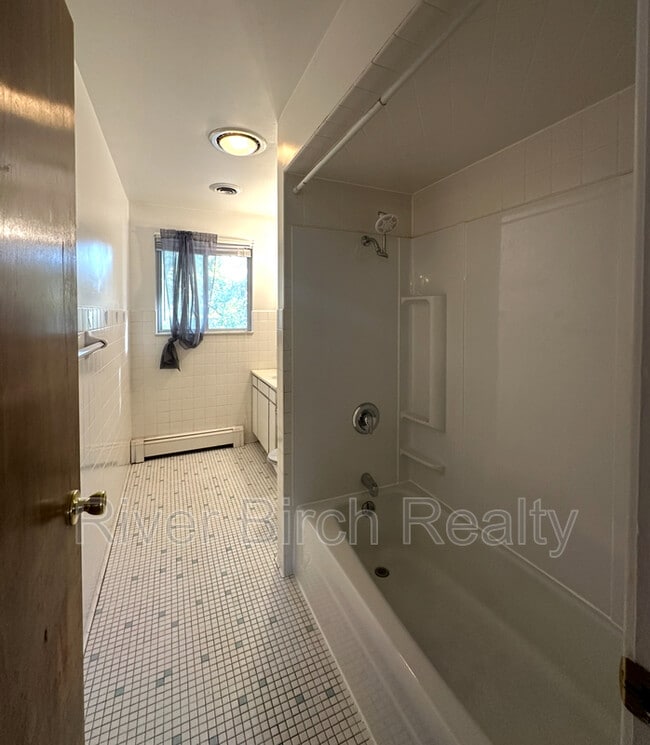 Building Photo - 525 W Cook St