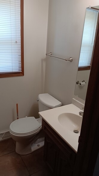 Main Floor Half Bath - 7901 Daniel Ct