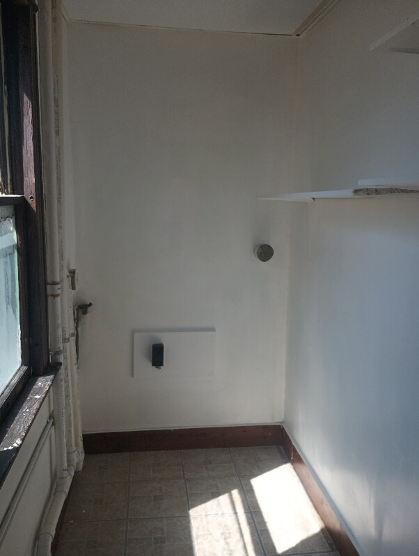 Building Photo - 33 Elmwood Ave