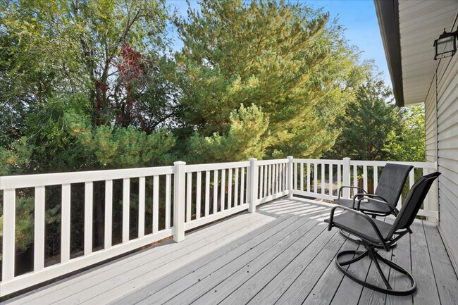 Building Photo - 1100 Heckathorn Pl