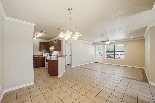 Building Photo - 11443 Creek Eagle
