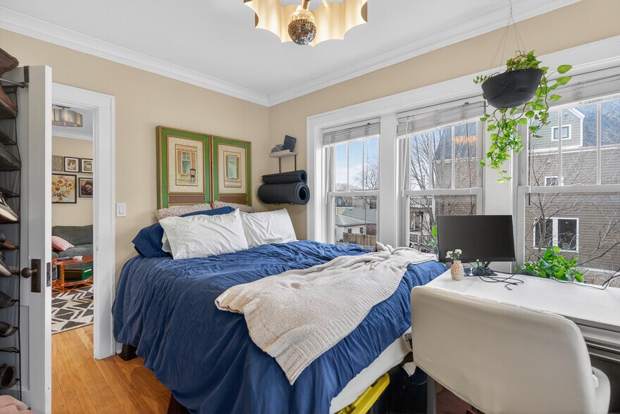 Building Photo - 4234 N Campbell Ave