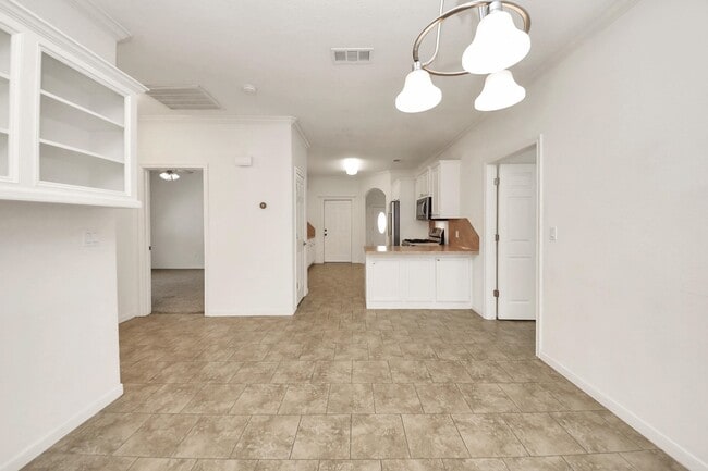 Building Photo - 228 Greenleaf St