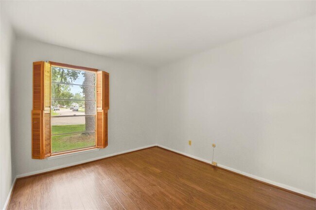 Building Photo - 3607 Cedar Gardens Dr