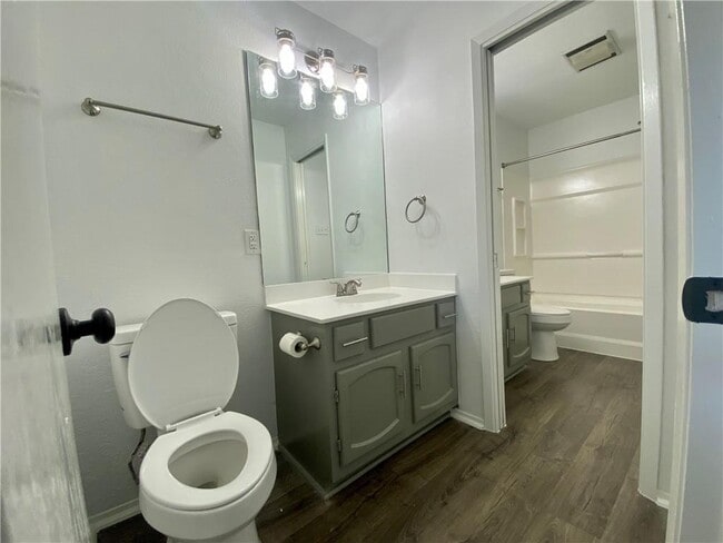 Building Photo - 7264 Coronado Cir