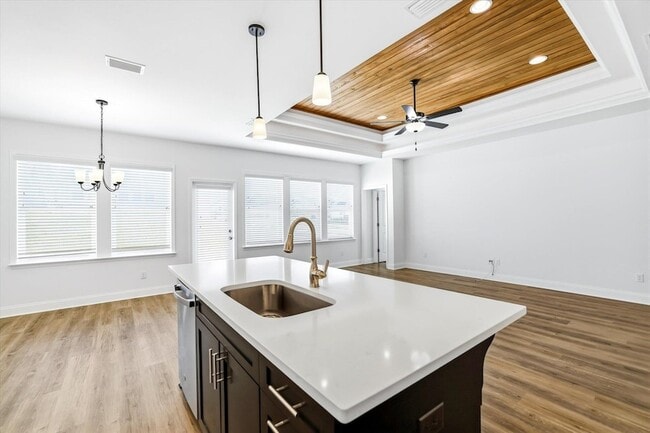 Building Photo - 201 Ursaline St