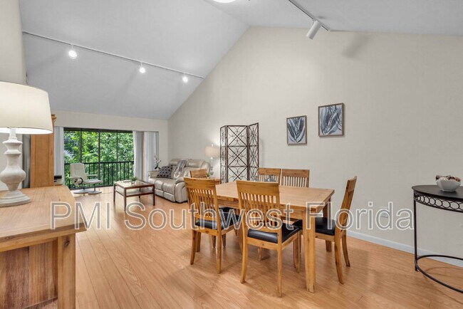 Building Photo - 1626 Brookhouse Dr