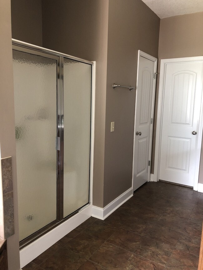 Building Photo - Spacious and Charming 3-Bedroom Home - Ludowici, GA