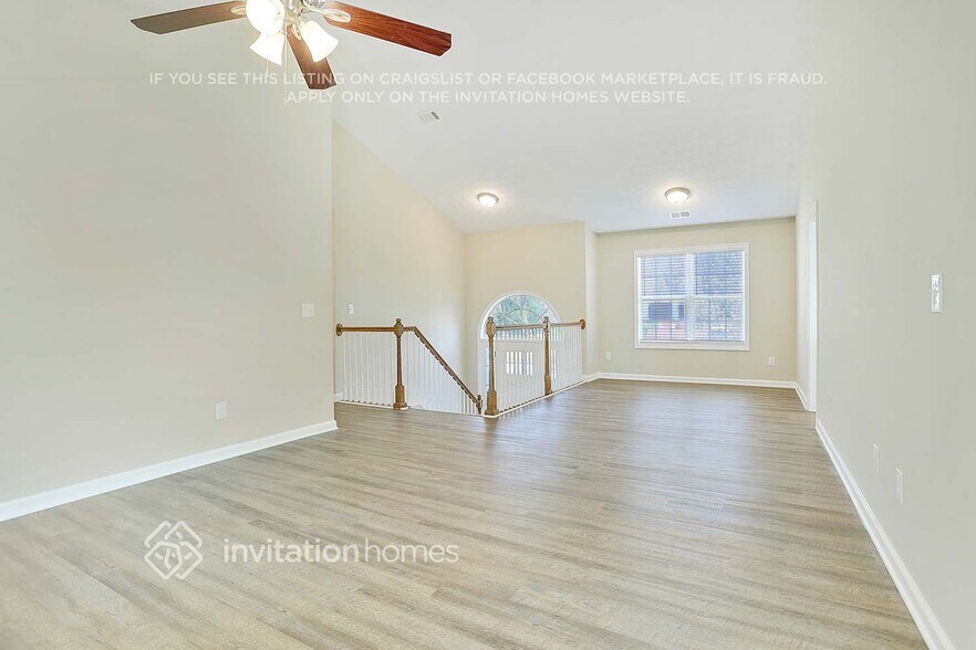 Building Photo - 105 Valley View Dr