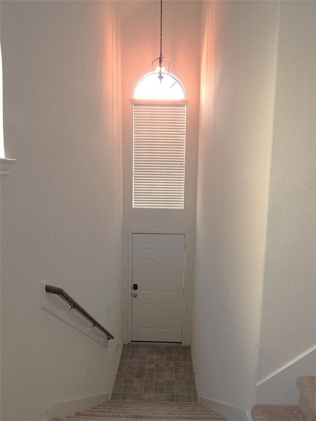 Building Photo - 17043 Amarose Dr