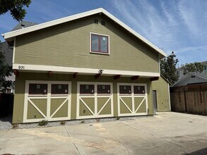 Building Photo - 931 W 23rd St