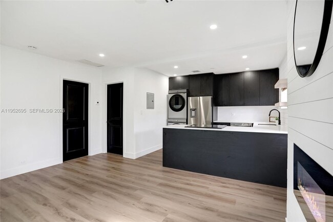 Building Photo - 3671 NE 11th Ave