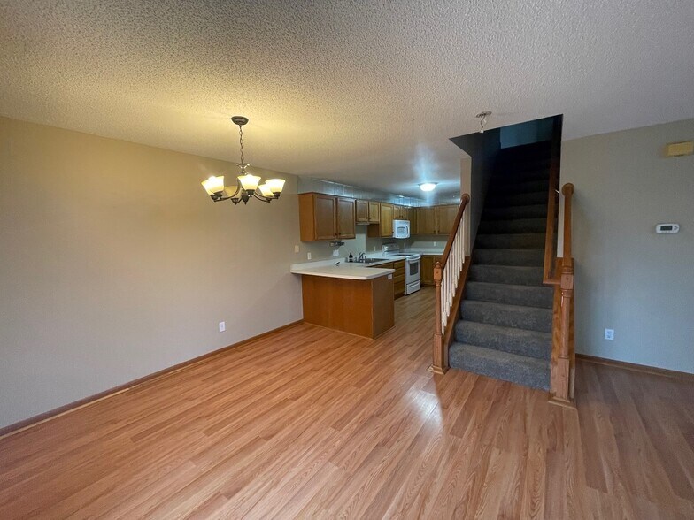 Building Photo - 17389 Glacier Way