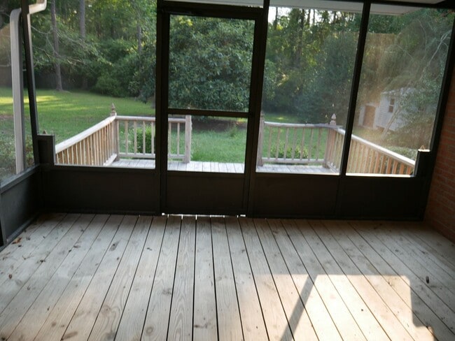 Building Photo - Beautiful Home in Hahira!!