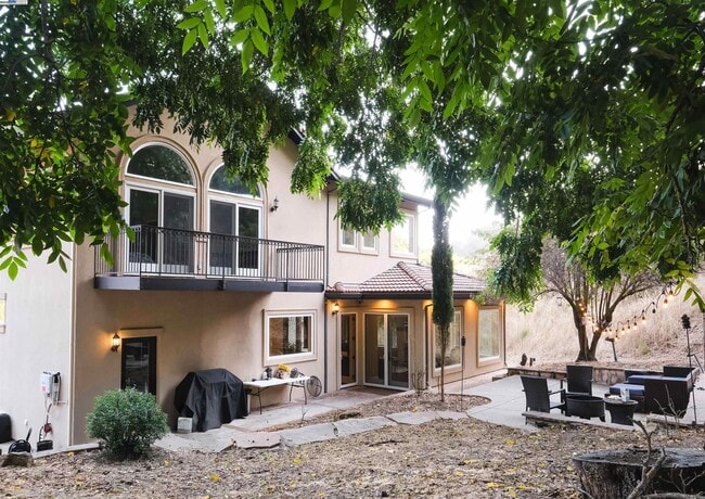 Building Photo - 5700 Alhambra Valley Rd