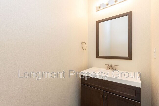 Building Photo - 1518 Sepia Ave