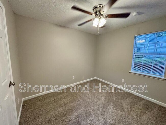 Building Photo - 308 Commons Dr