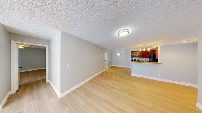 Building Photo - 2Br/ 2Ba Condo In Villa Medici - Available...