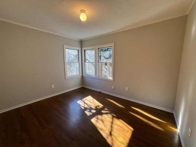 Building Photo - 1128 Clark Way