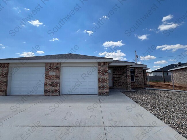 Primary Photo - 2131 Bobwhite Ct
