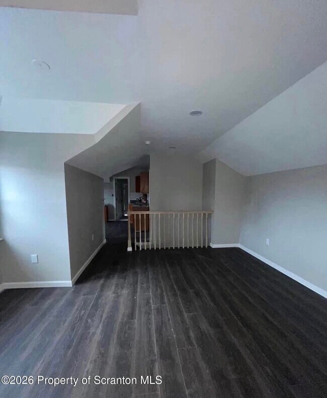 Building Photo - 39 W Ridge St