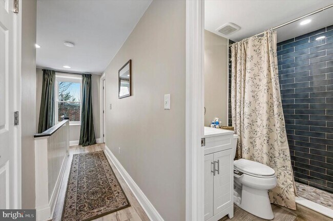 Building Photo - 137 Vassar St