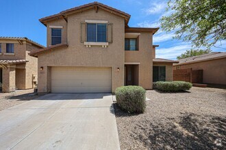 Building Photo - Welcome to this spacious 4 bedroom, 2.5 ba...