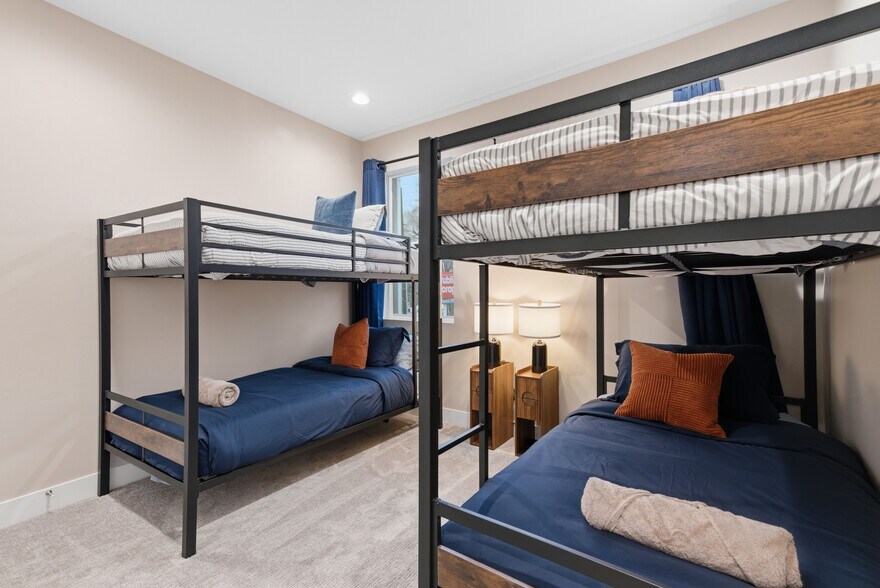 Building Photo - 1562 E 3900 S