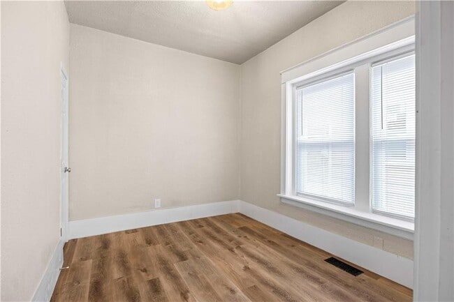 Building Photo - 2319 Norton Ave