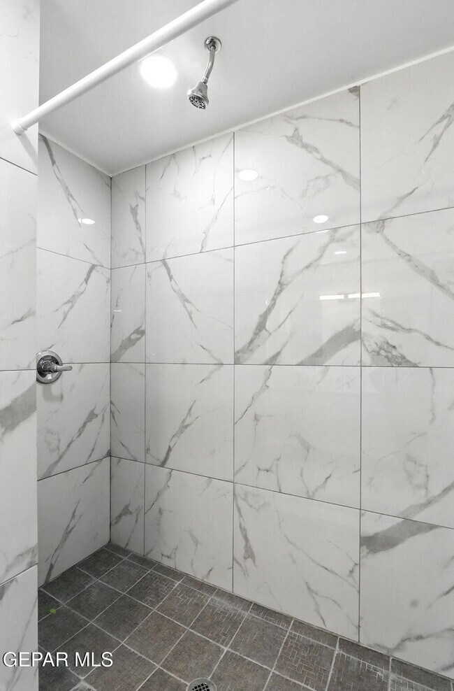Building Photo - 408 San Blas Dr