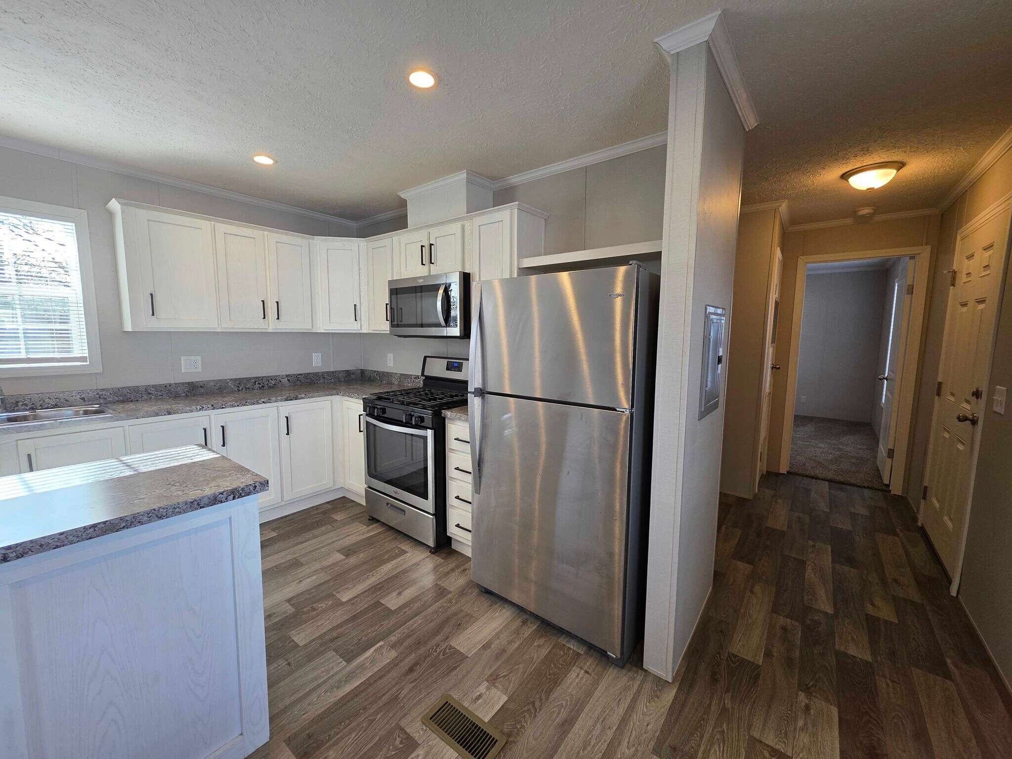 Building Photo - 3730 Birch St