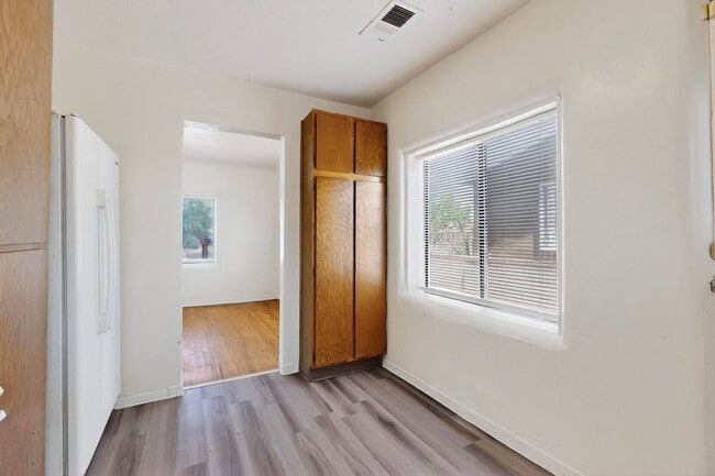 Building Photo - NEAR NORTH VALLEY PUEBLO 2 Bedroom  1 Bath...